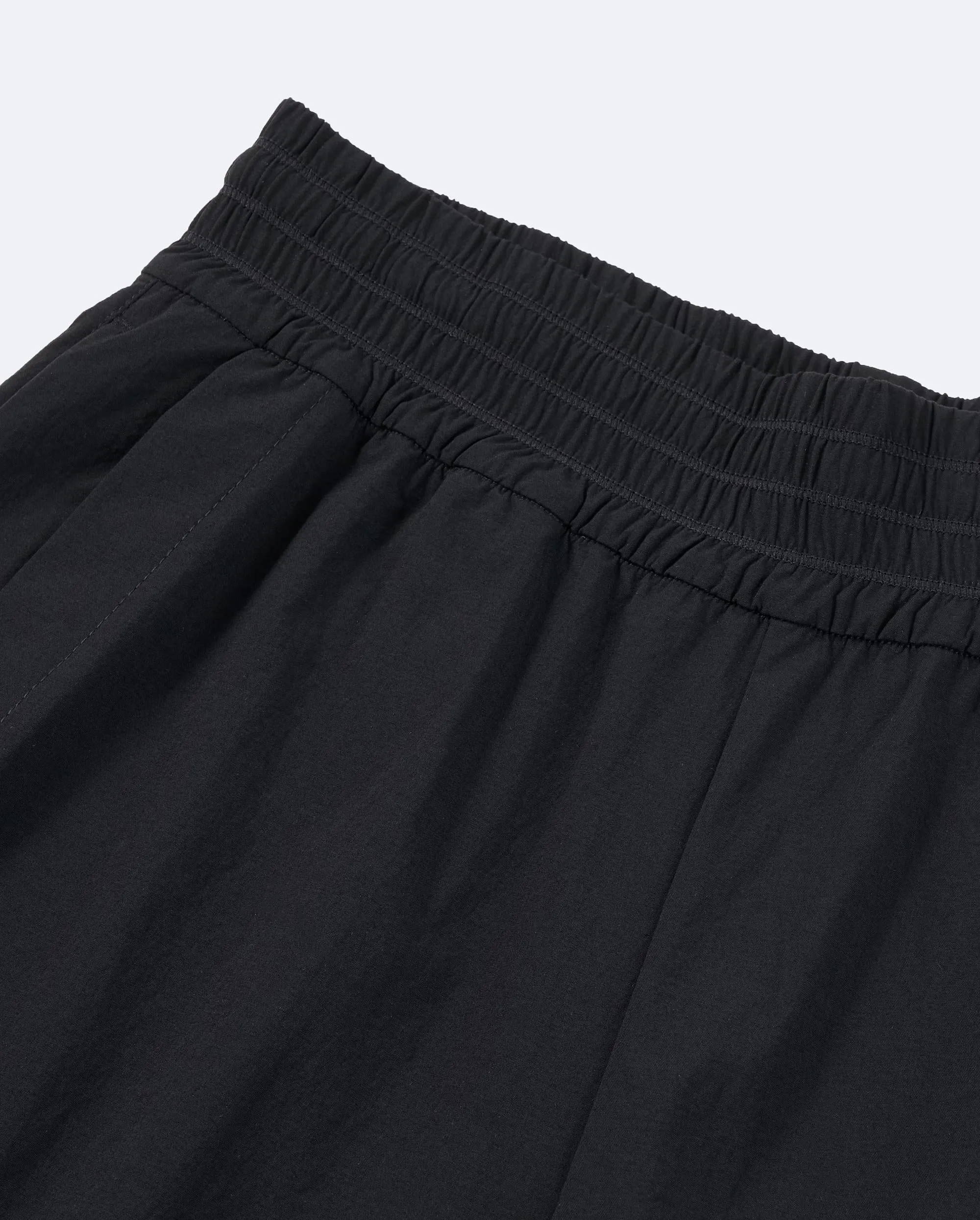 1911669-008 | WOMEN'S K-SWISS LOGO LOOSE FIT SHORTS | BLACK