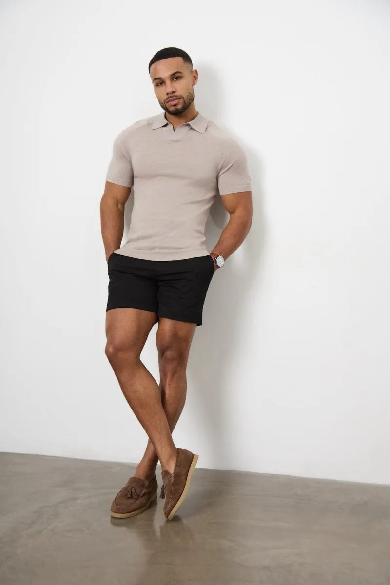 Athletic Fit Chino Shorts 5'' in Black