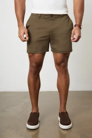 Athletic Fit Chino Shorts 5'' in Khaki