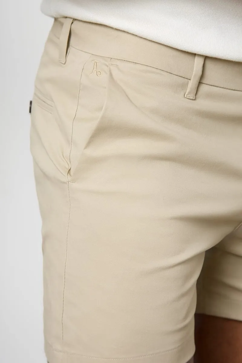Athletic Fit Chino Shorts 5'' in Stone