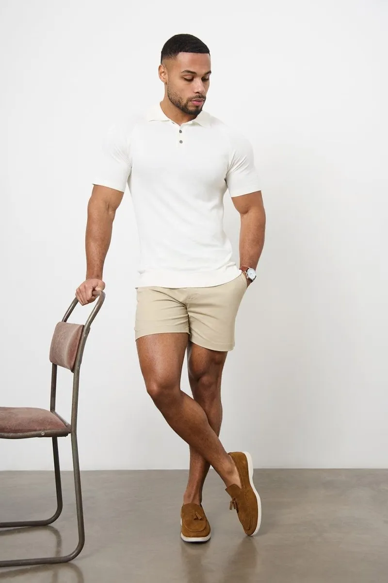 Athletic Fit Chino Shorts 5'' in Stone