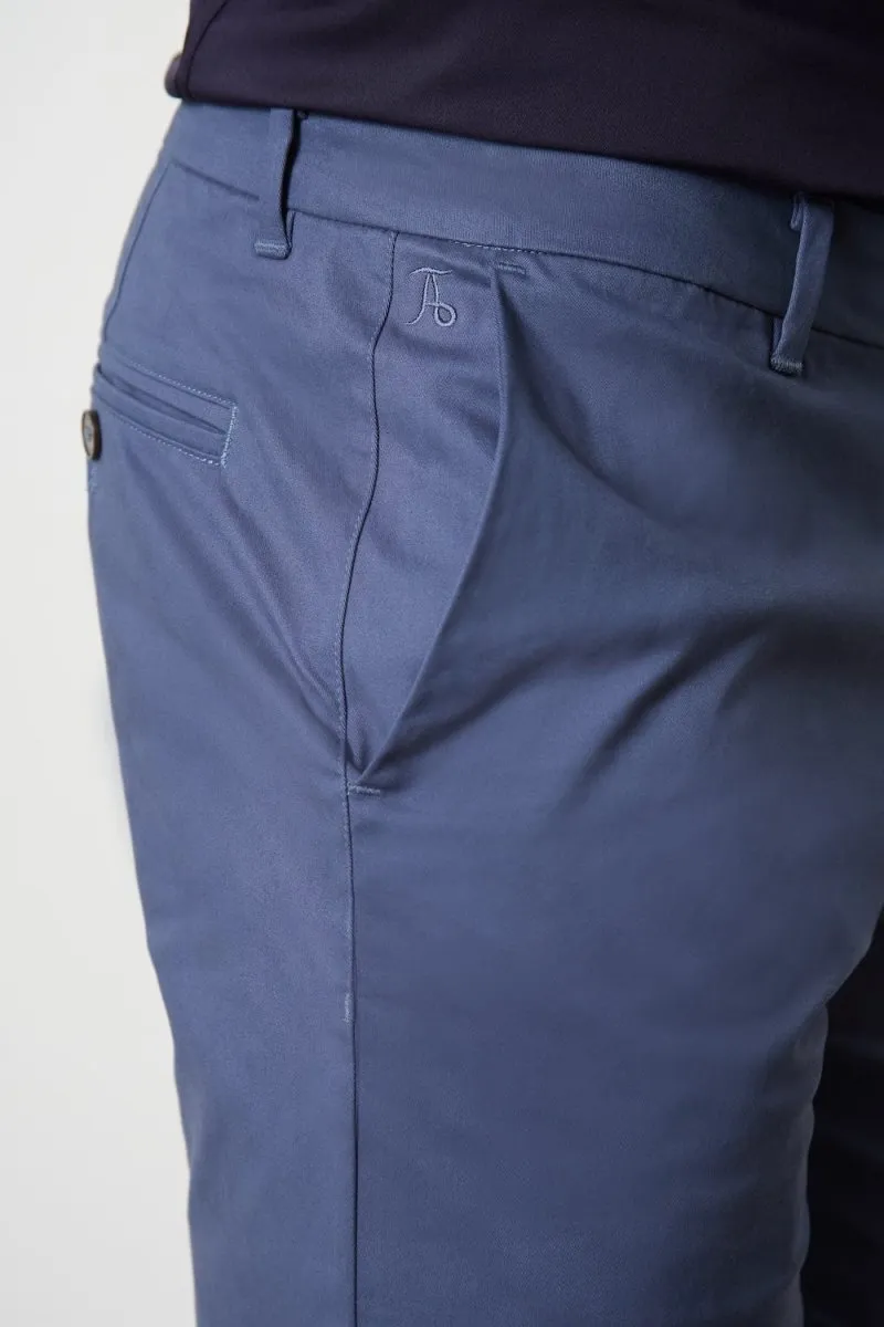 Athletic Fit Chino Shorts 7" in Airforce