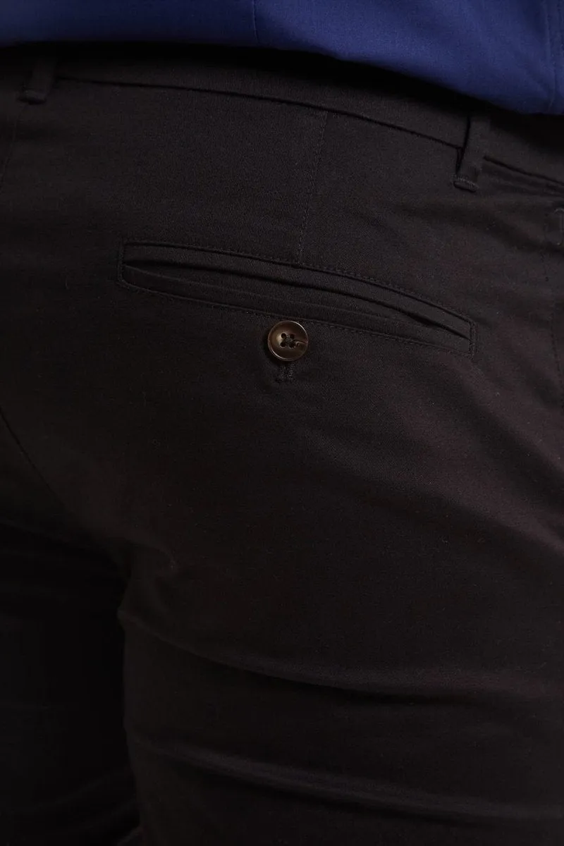 Athletic Fit Chino Shorts 7" in Black