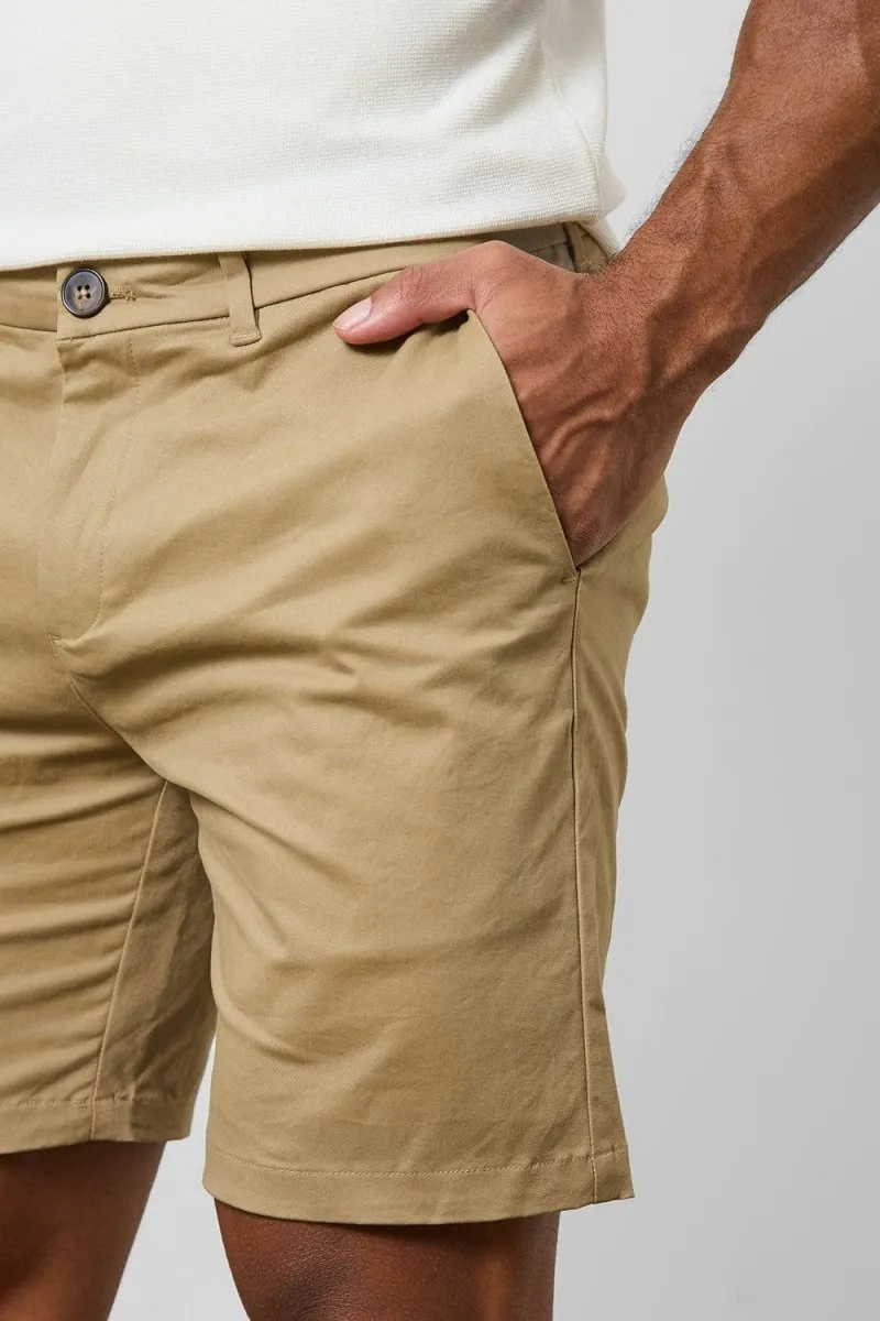 Athletic Fit Chino Shorts 7" in Dark Sand