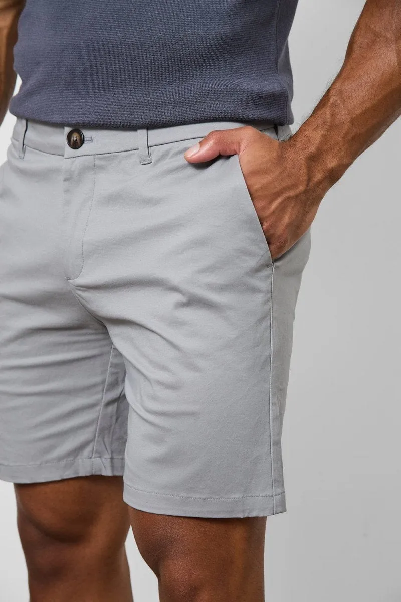 Athletic Fit Chino Shorts 7" in Pale Grey