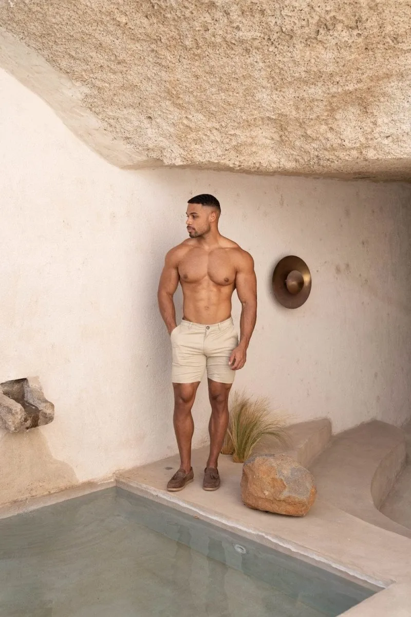 Athletic Fit Chino Shorts 7" in Stone