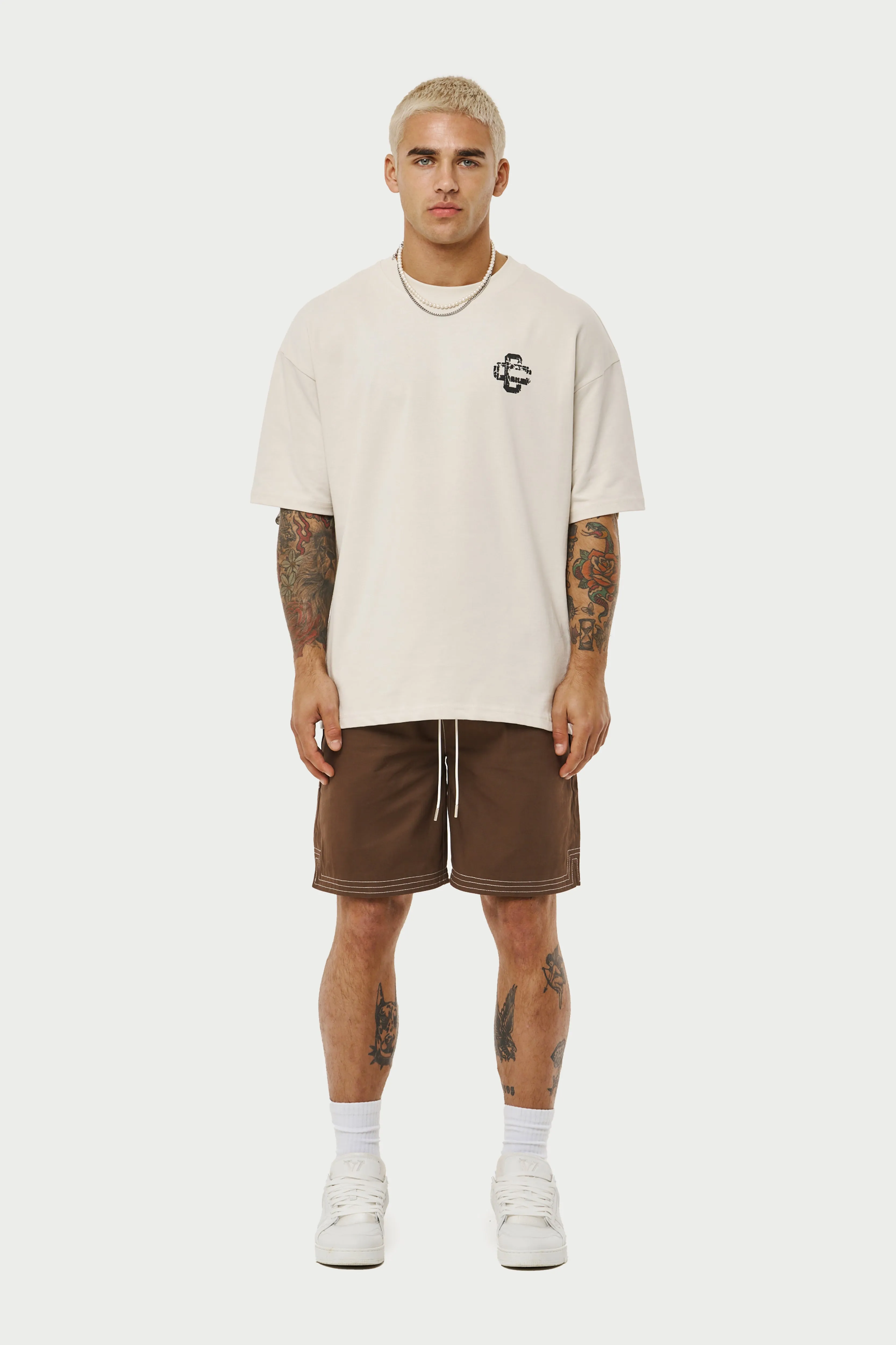 CONTRAST STITCH WOVEN SHORTS - BROWN