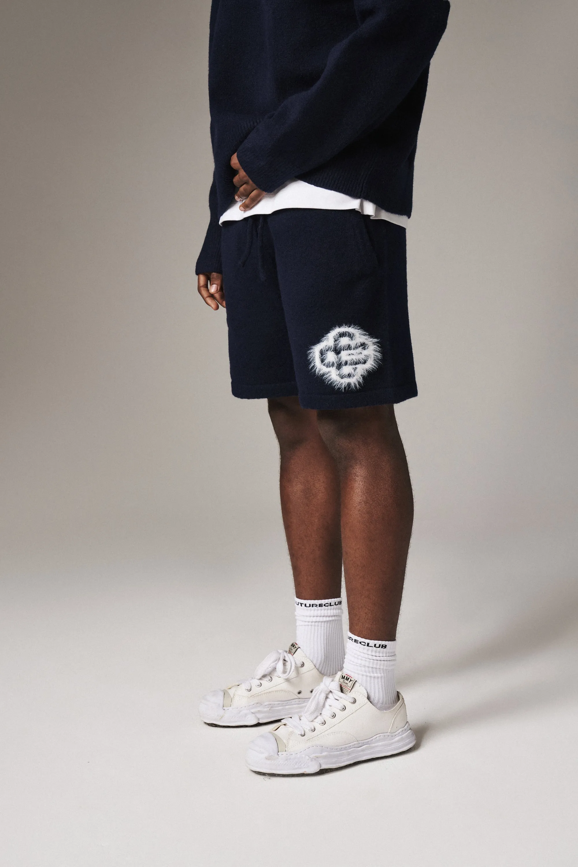 FLUFFY EMBLEM KNITTED SHORTS - NAVY