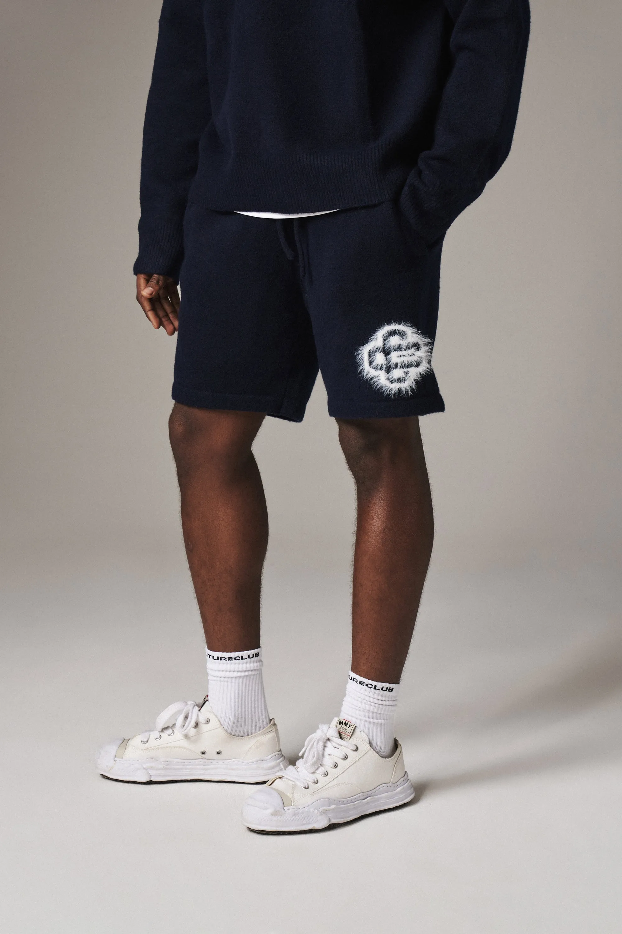 FLUFFY EMBLEM KNITTED SHORTS - NAVY