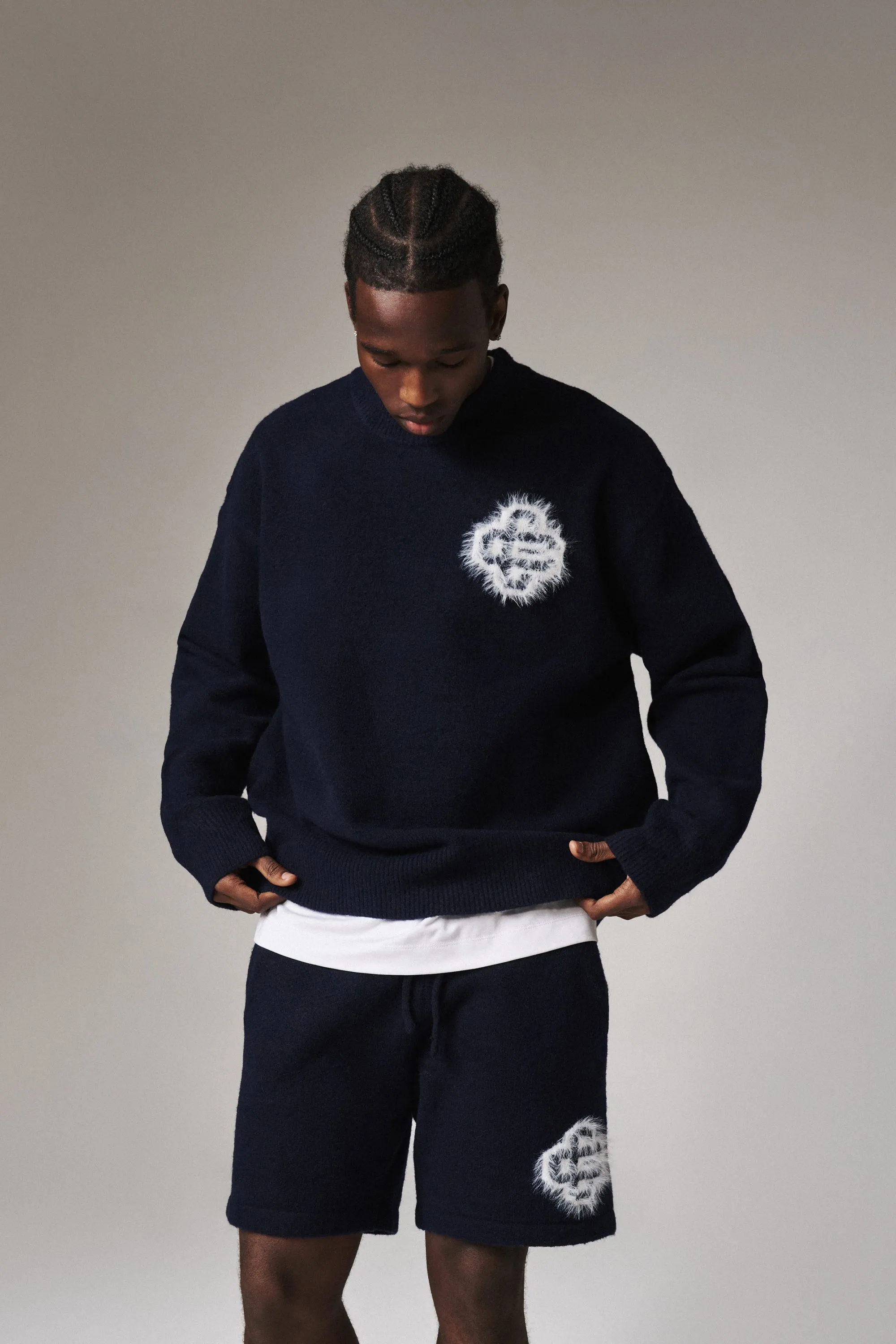 FLUFFY EMBLEM KNITTED SHORTS - NAVY