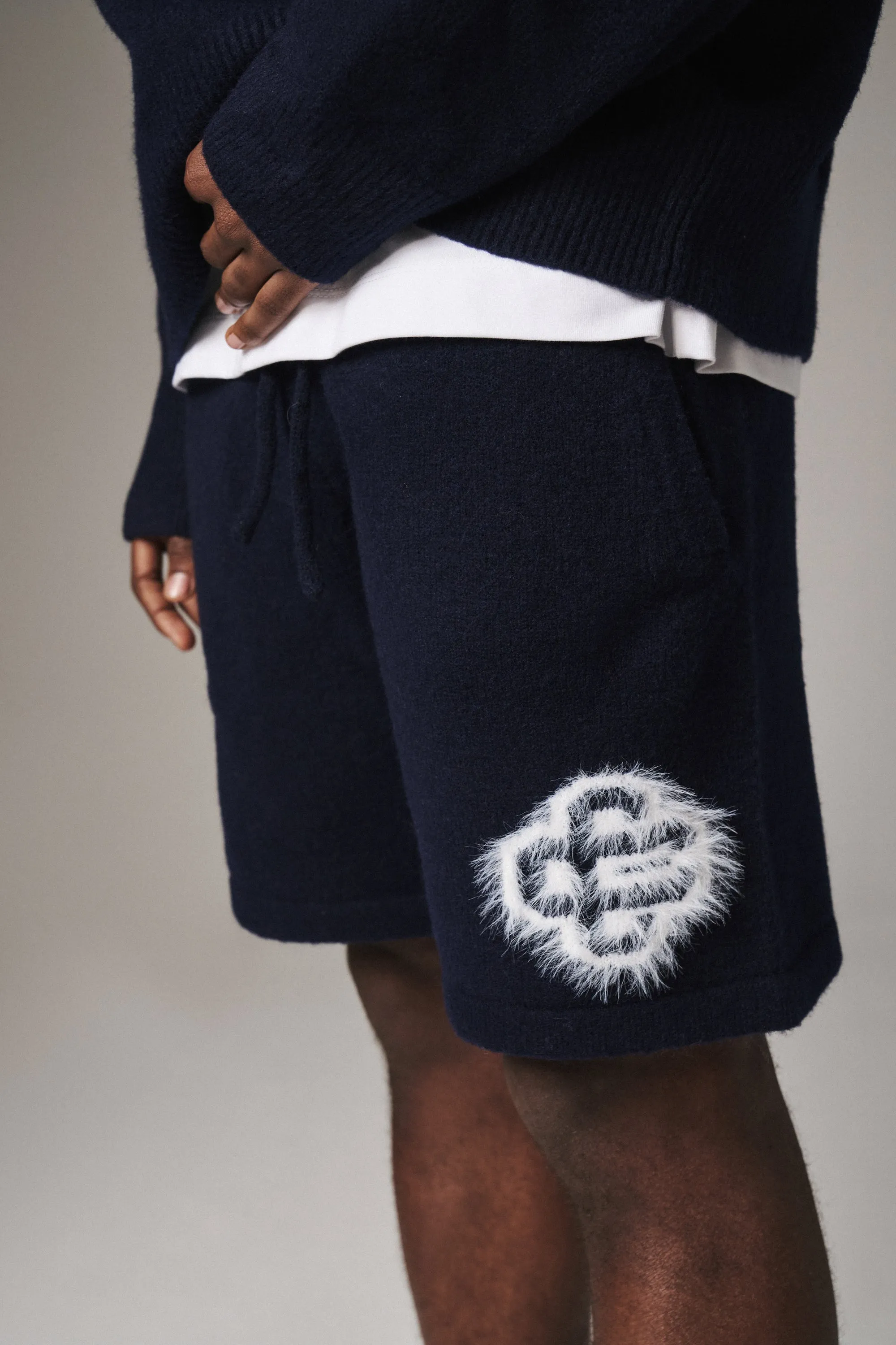 FLUFFY EMBLEM KNITTED SHORTS - NAVY