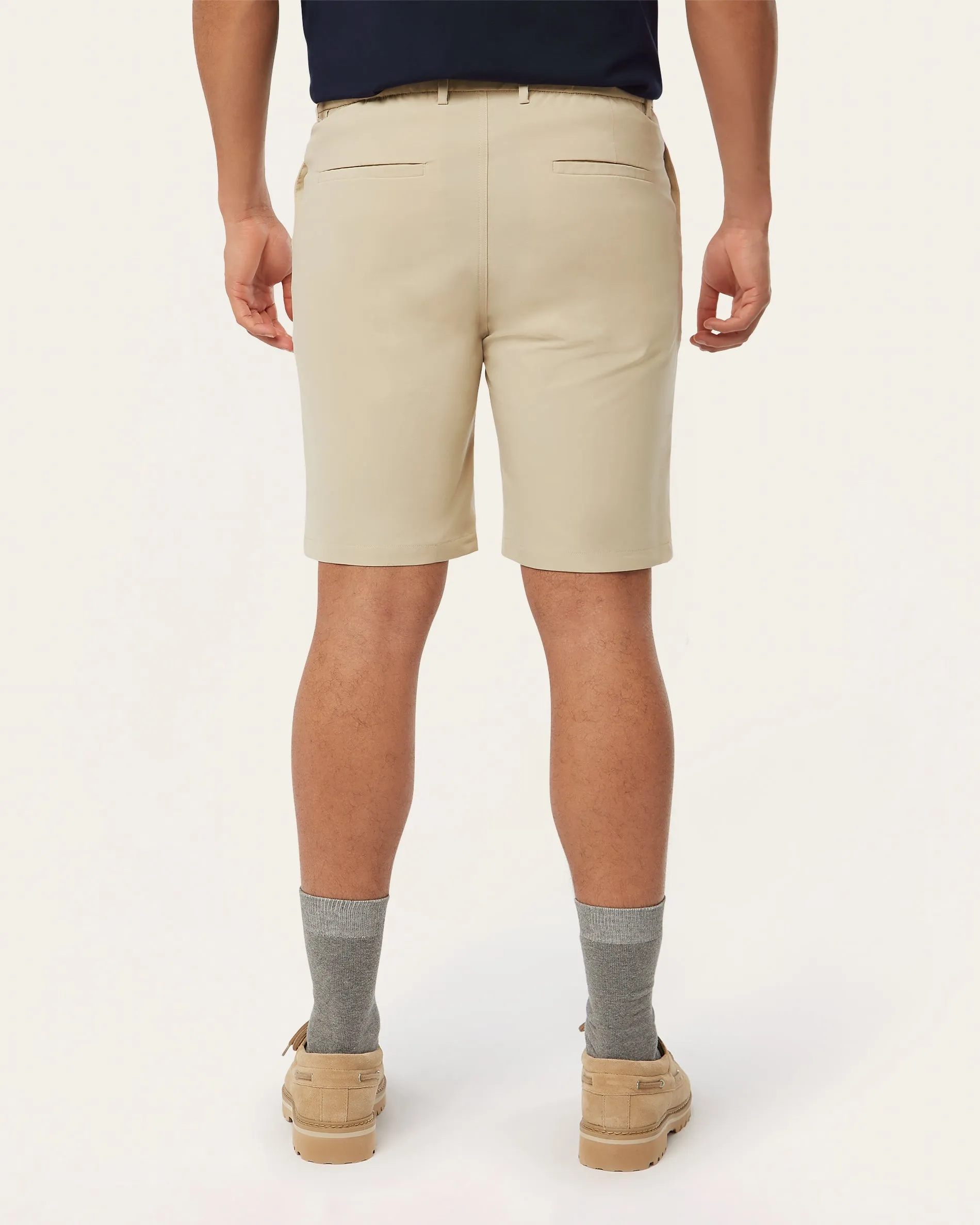 Light-weight shorts sand