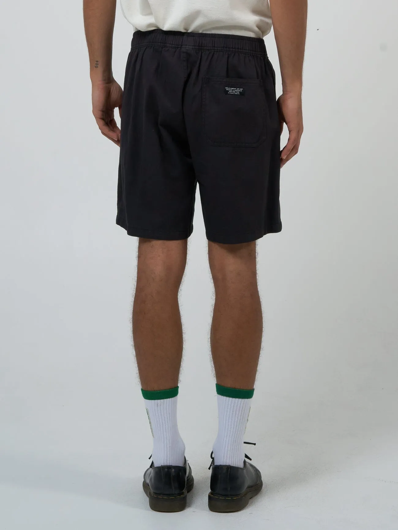 Minimal Thrills Work Volley - Merch Black
