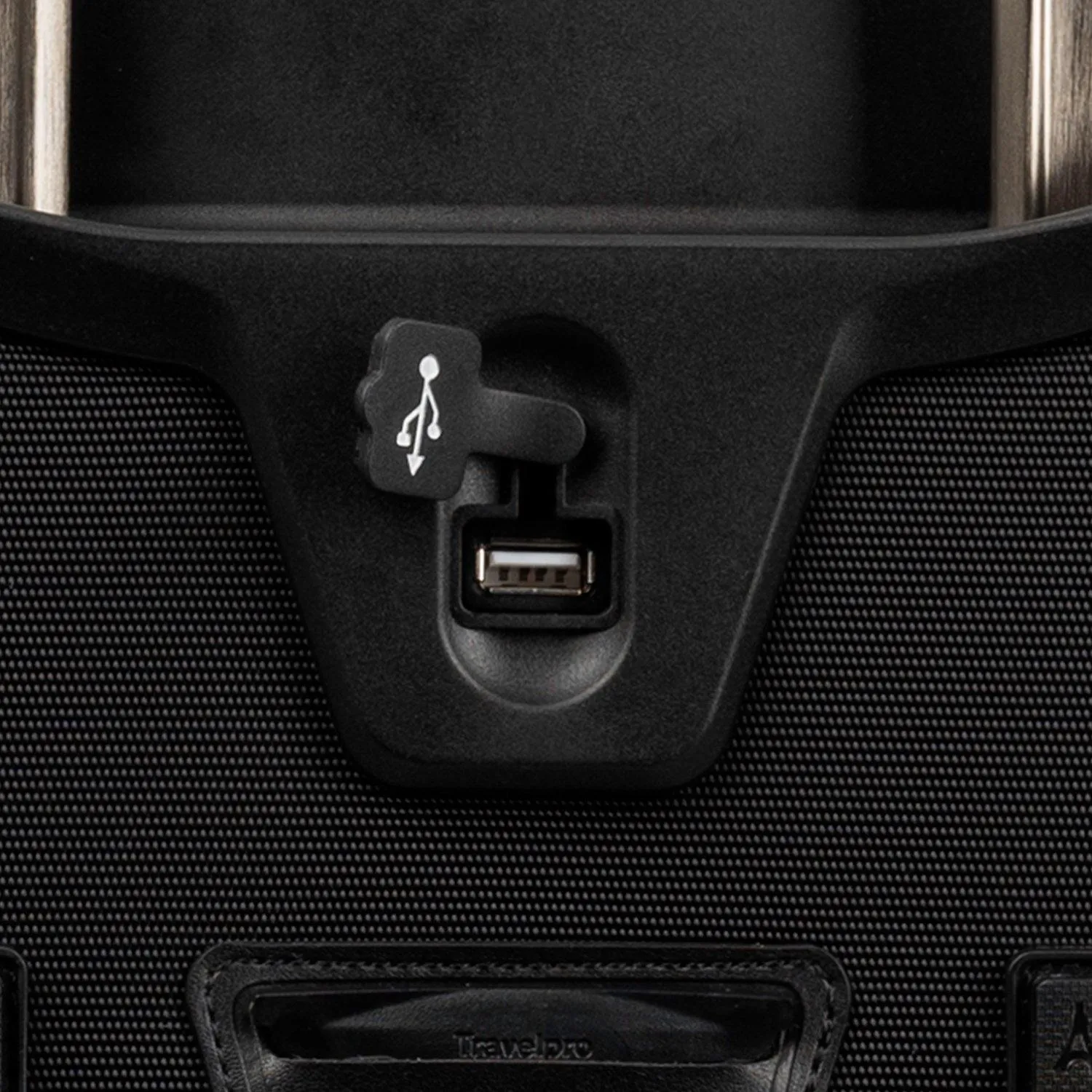 Travelpro Crew Versapack Max Carry-On Exp Spinner