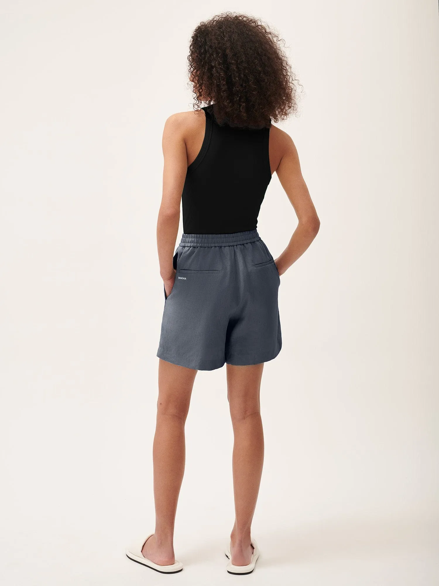 Womens DNA Linen Mid Length Shorts—atmosphere grey